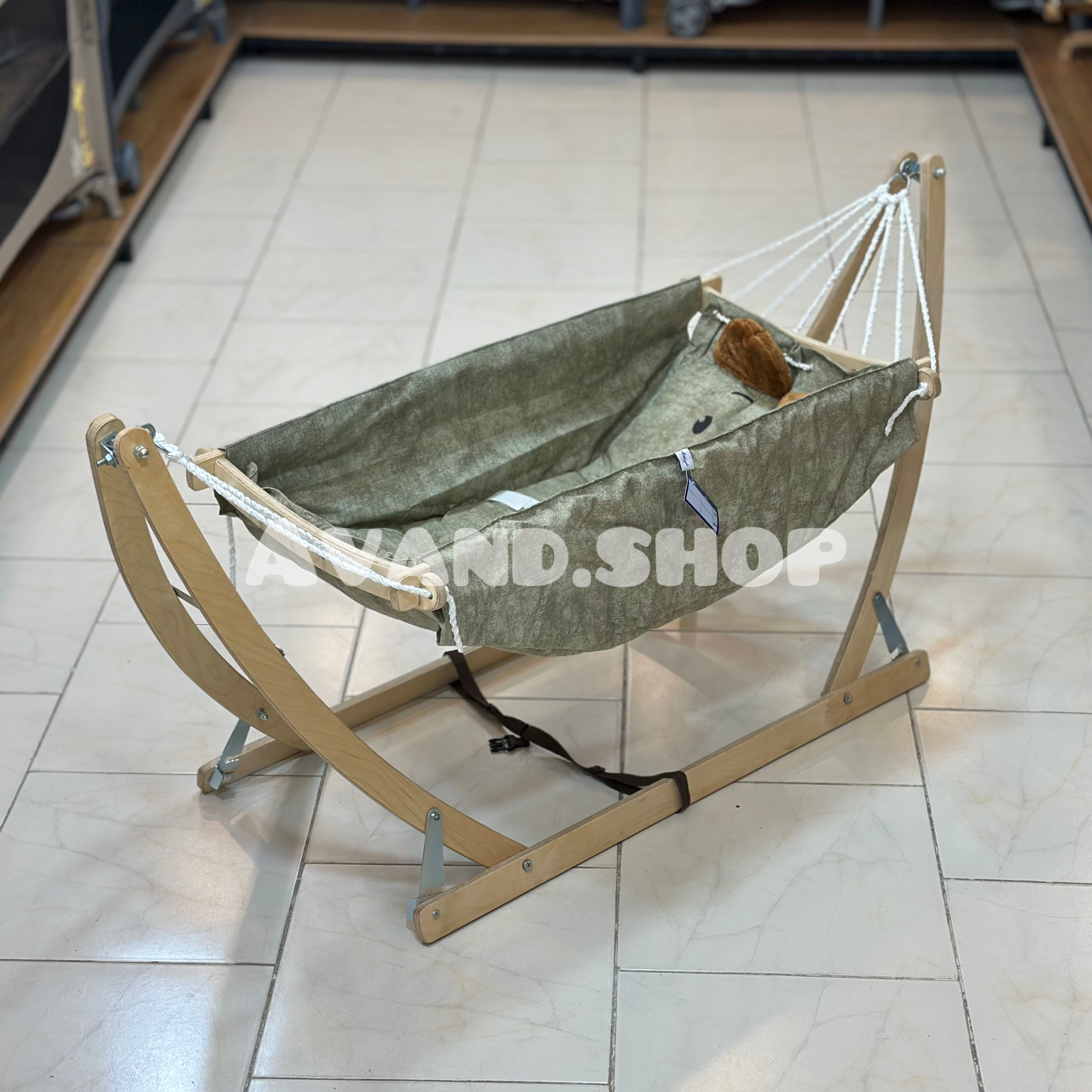 IMG_1564 گهواره سنتی چوبی تاشو نوزاد مدل آنیا (طرح خرس ) - Image 1